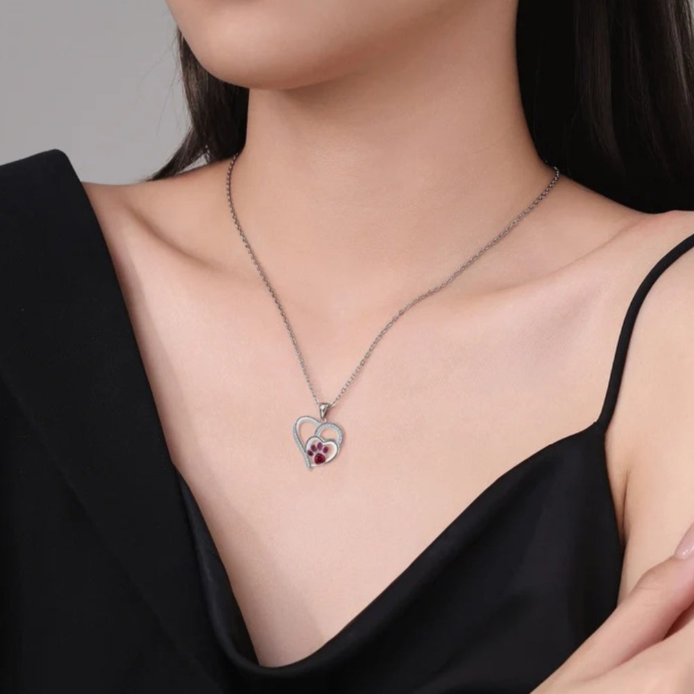 Éloïse™ | Collier Cœur Patte Rouge