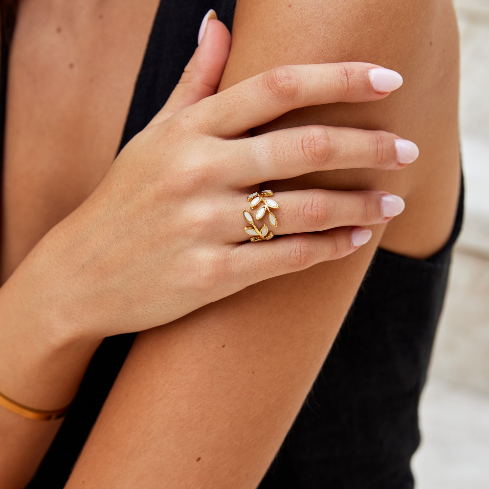 Serene™ | Feuille Dorée Élégante